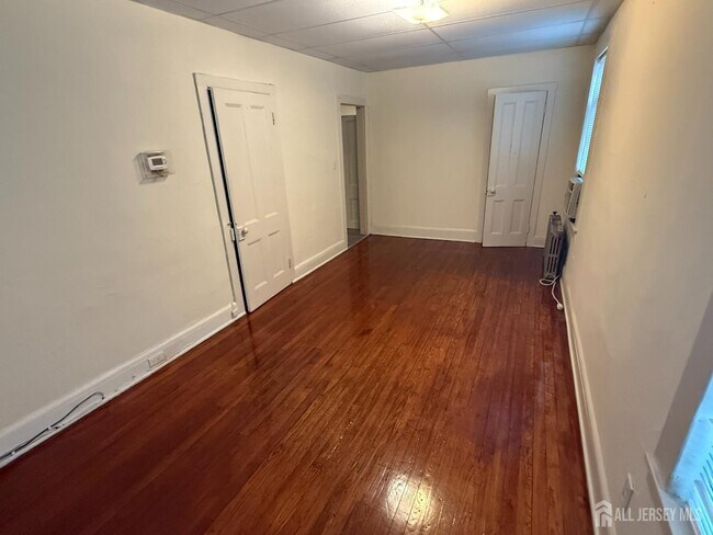 Building Photo - 69 W Somerset St