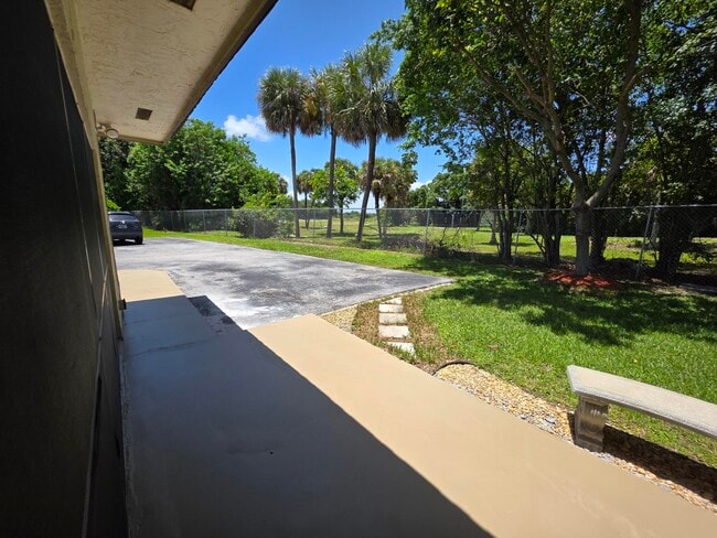 Building Photo - 9460 SW 61st Way