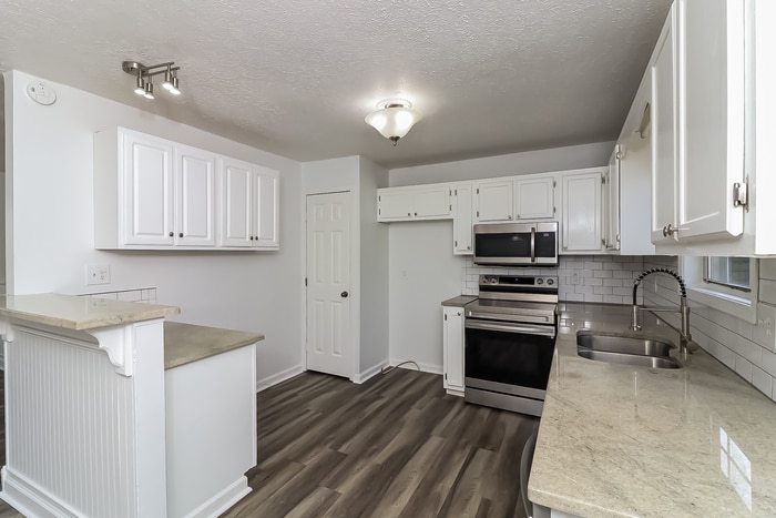 Building Photo - 980 Hitchcock Rd