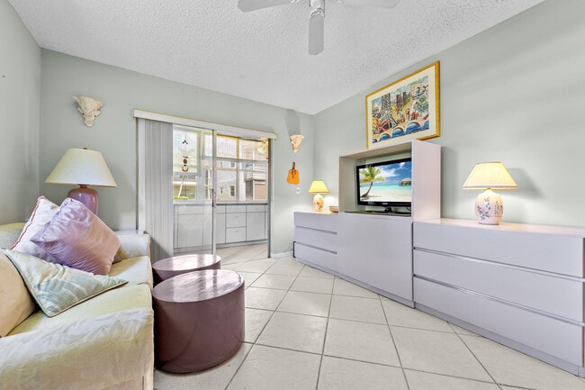 Building Photo - 344 Piedmont Trail