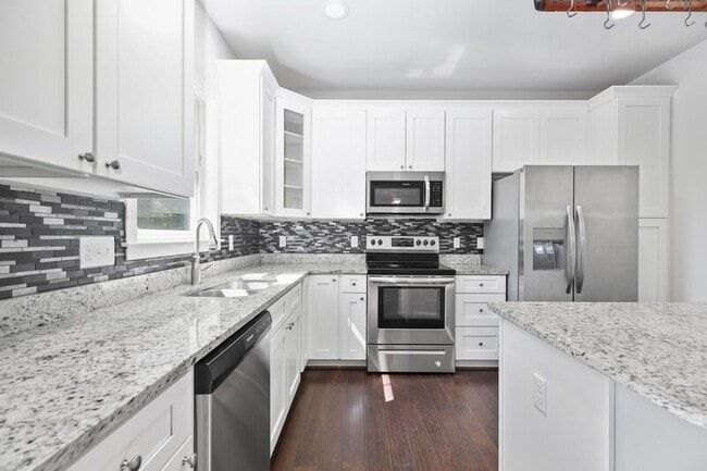 Building Photo - 11802 Wilderness Park Dr