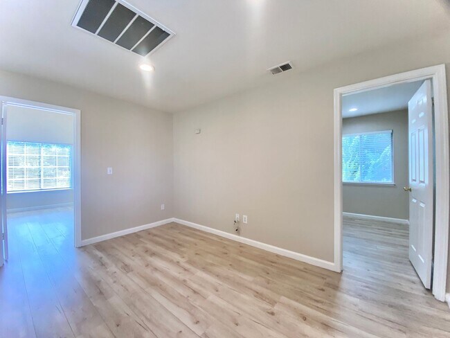 Building Photo - Lovely 3-bedroom home for rent in Fremont!...