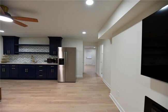 Building Photo - 1805 Kingsbridge Ct