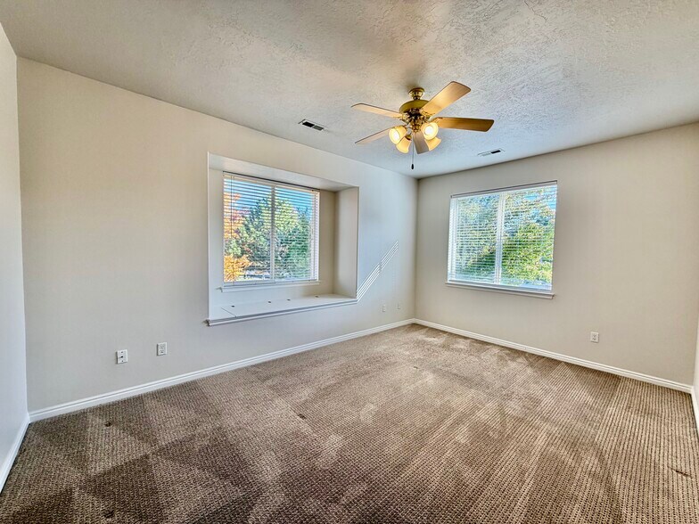 Building Photo - 7106 S Brittany Town Dr