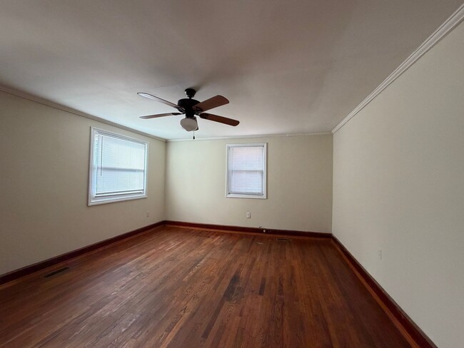 Building Photo - Great Experiences Are Just Around The Corner. Charming 2 bedroom Ranch Style Bungalow.