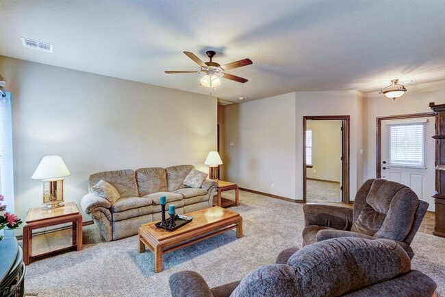 Building Photo - 1413 Scenic Ridge