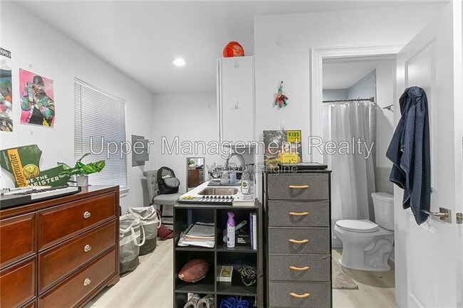 Building Photo - 7512 Freret St