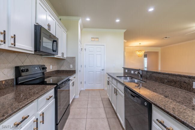 Building Photo - 8887 Ravello Ct