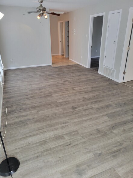 Livingroom - 5222 N 20th St