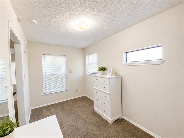 Building Photo - 910 Hillside Beach Dr