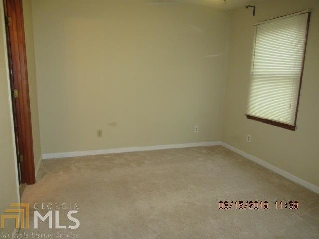 Building Photo - 710 Stratford Green