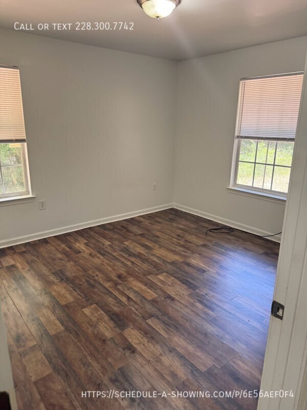 Building Photo - 124-30th 1/2 30th 1/2 St