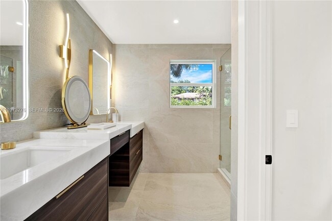 Building Photo - 600 San Antonio Ave