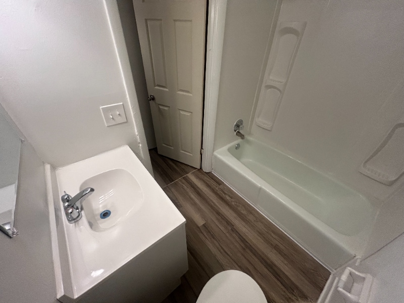 Building Photo - 300 Berkley Dr