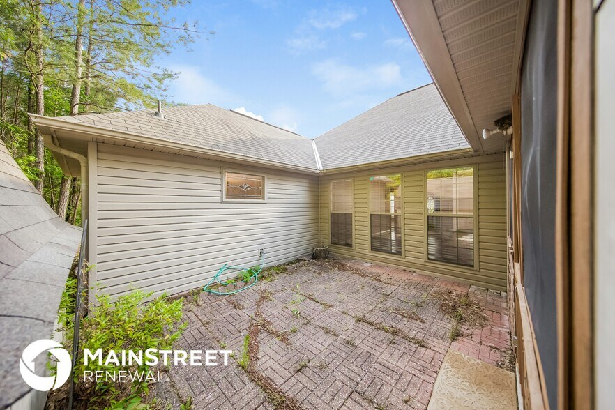Building Photo - 5440 Virginia Way