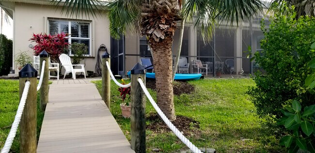 Building Photo - 5327 Solway Dr