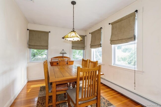 Building Photo - 109 Roosevelt Ave