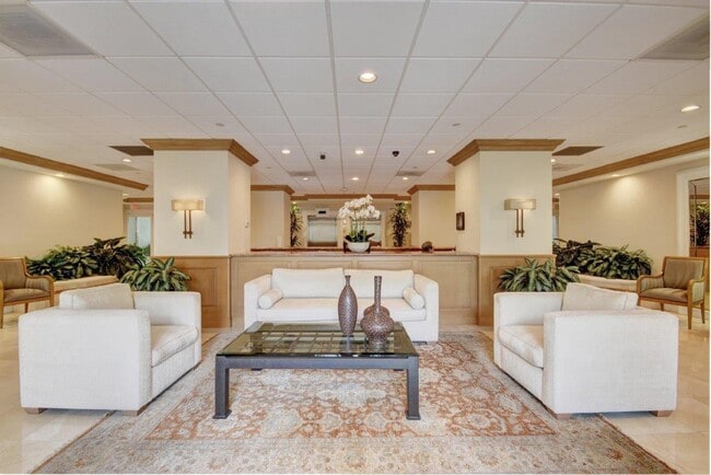 Building Photo - 4201 N Ocean Blvd