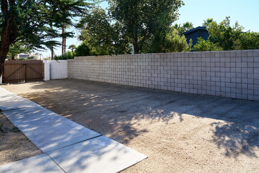 Building Photo - 46705 Washington St