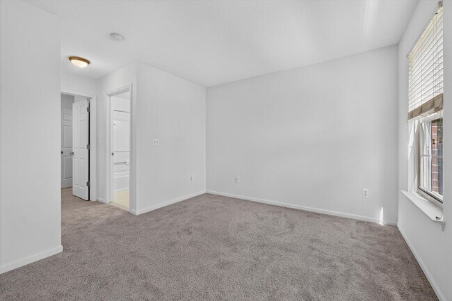Building Photo - 39763 Rockcrest Cir