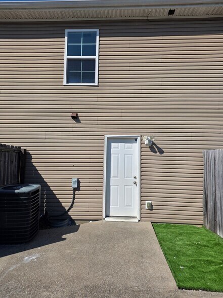 Building Photo - 1262 Macedonia Dr