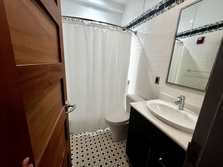 bathroom - 715 Tremont St