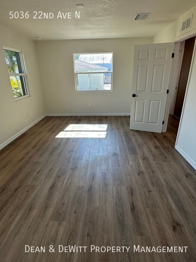 Building Photo - 5036 22nd Ave N