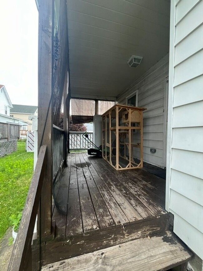 Building Photo - 3 bedroom 1 bathroom