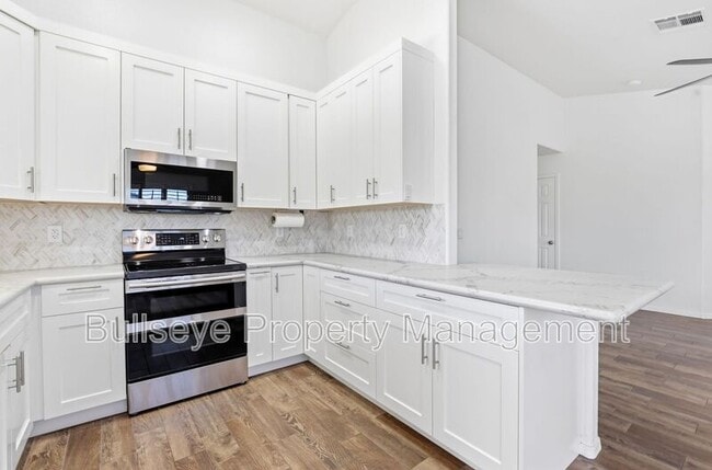 Building Photo - 3001 W Matthew Dr