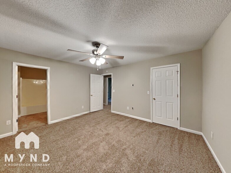 Building Photo - 107 Huntington Ct