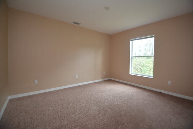 Building Photo - 27 Porcupine Dr