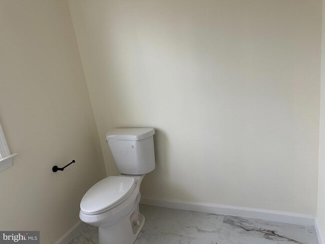 Building Photo - 25 Green Meadow Ct