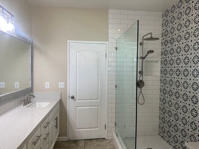Building Photo - Single Story cul-de-sac 3Beds/2Bath Home i...