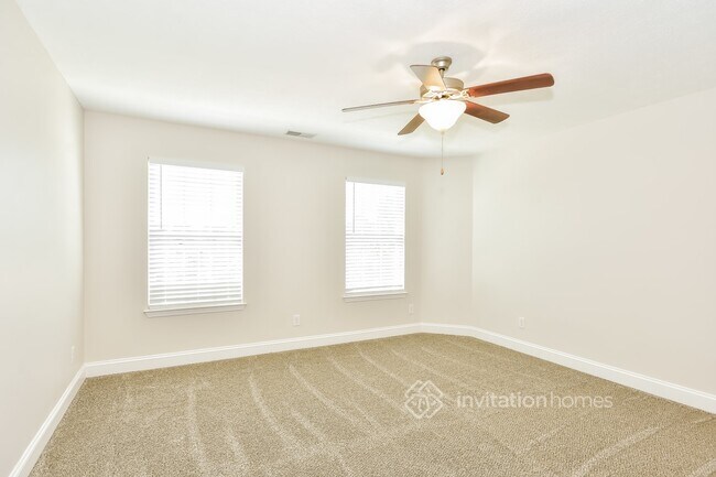 Building Photo - 216 Dimaggio Dr