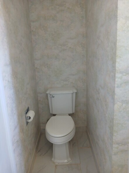 Building Photo - 10785 Pomelo Dr