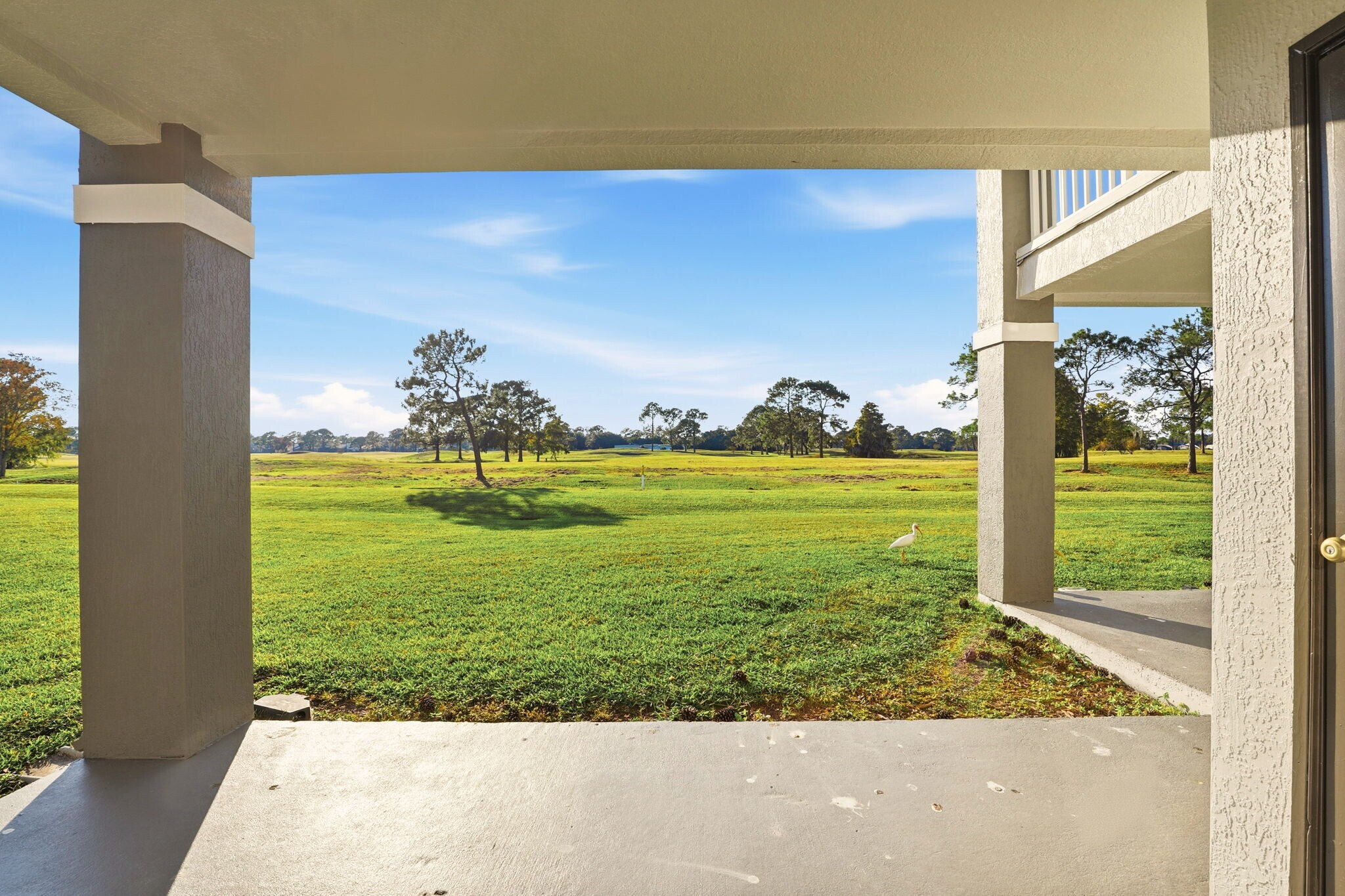 Building Photo - 13839 Fairway Island Dr