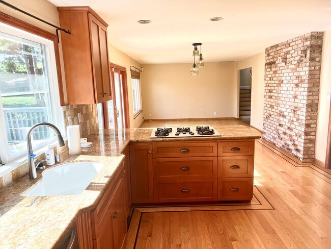 Building Photo - Almaden Valley Ranchette on 1+ Acre | Pool, Horse Property & Views