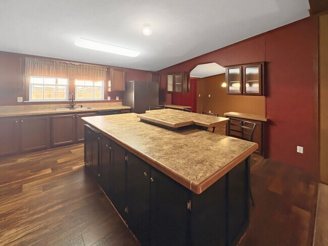 Building Photo - 7410 Palo Verde
