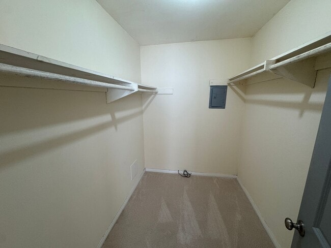 Building Photo - 2 Bedroom 1st Level Condo - SDSU AREA