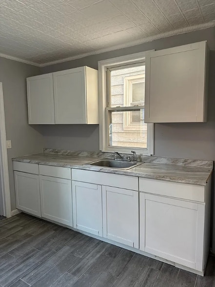 Building Photo - 35 Lincoln Pl