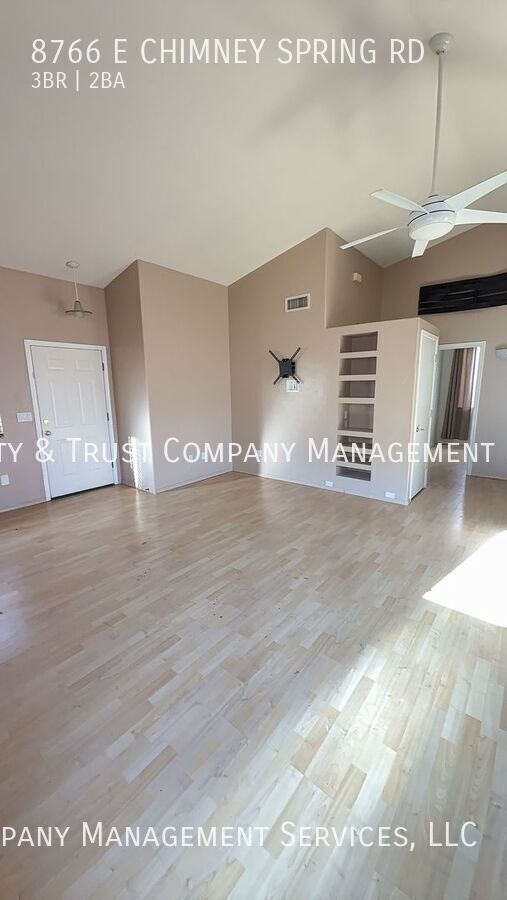 Building Photo - 8766 E Chimney Spring Dr