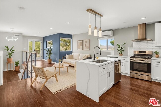 Building Photo - 4255 Raynol St