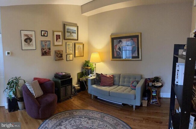 Building Photo - 1906 Fairmount Ave