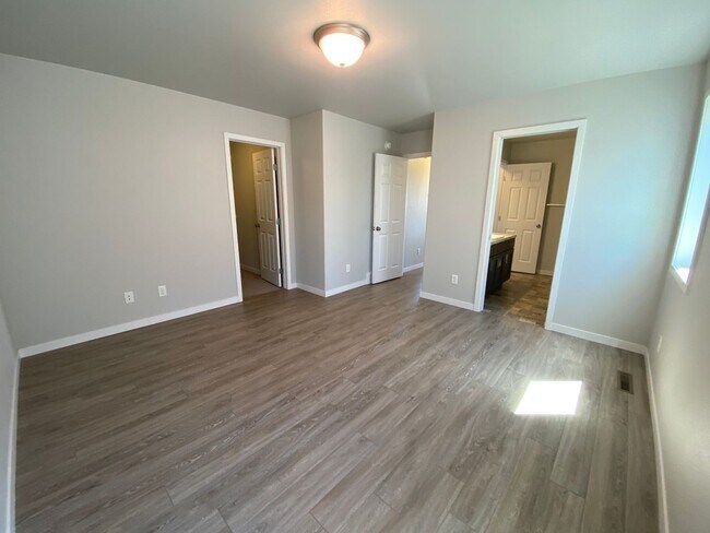 Building Photo - Beautiful 4 Bedroom Home by Brooks Harbor ...