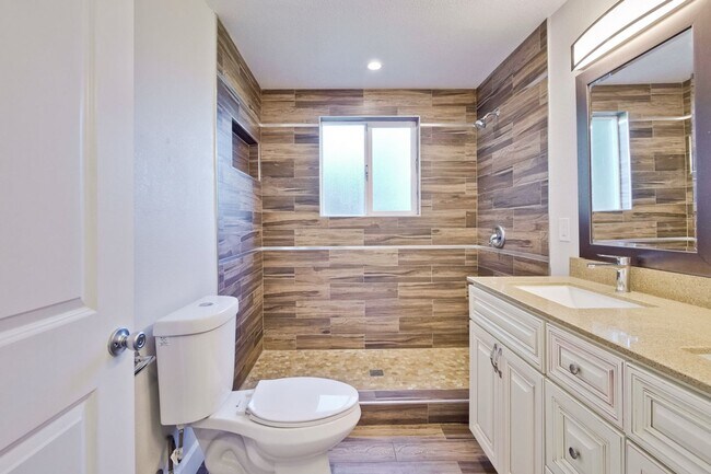 Building Photo - Wow! What a Great Home! Available Soon!