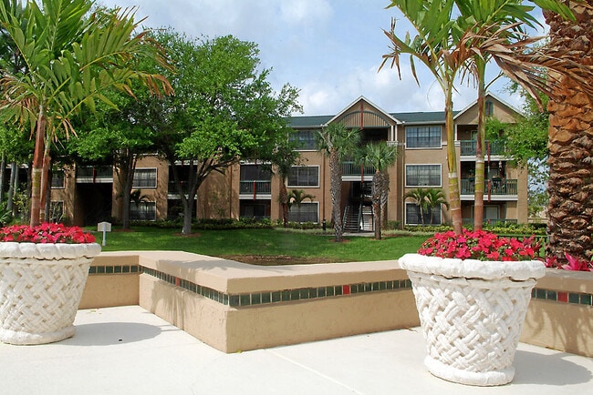 Building Photo - 7667 N Wickham Rd