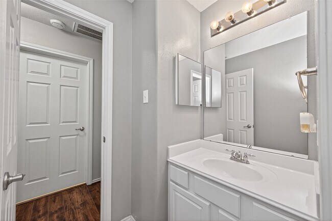 Building Photo - 21345 Terreton Springs Dr