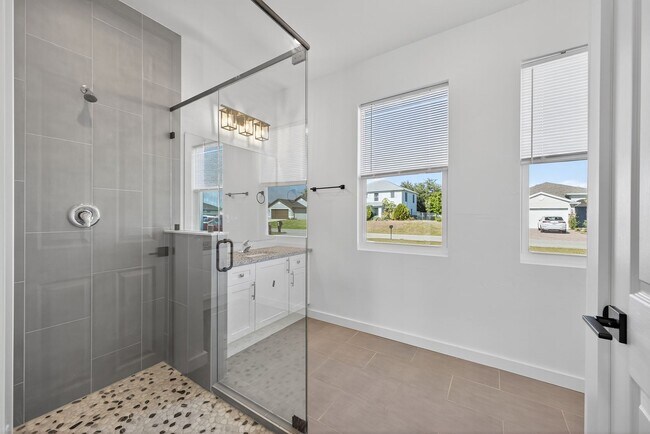 Building Photo - 1309 NW 4th St