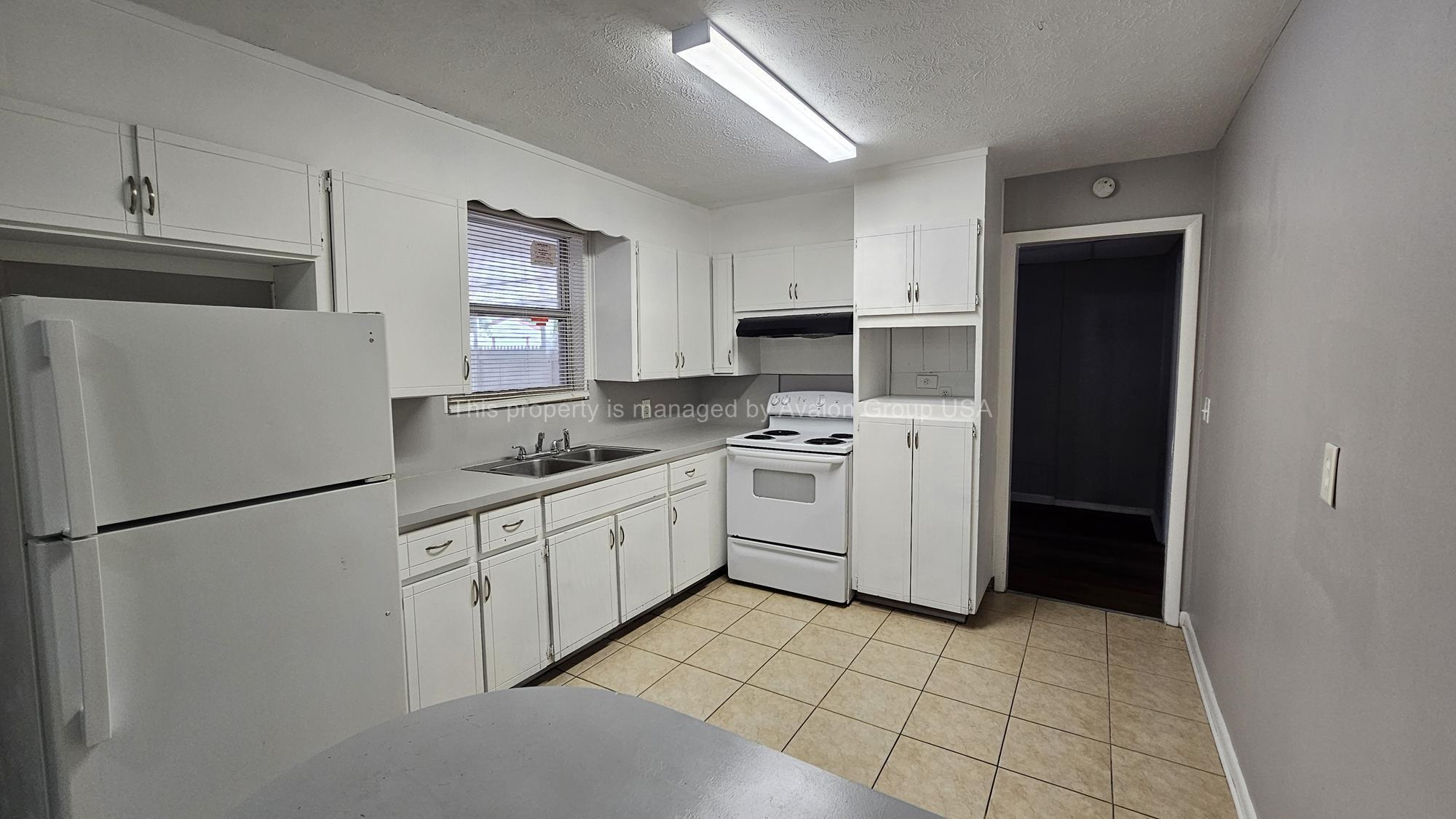 Building Photo - 9504 Evesham Rd