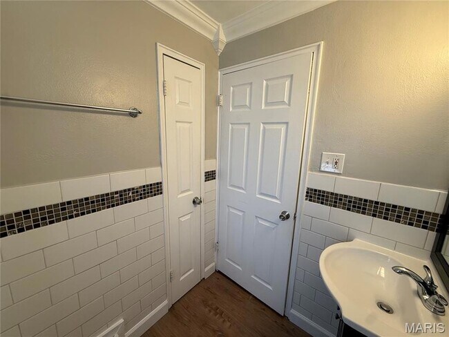 Building Photo - 6321 Monterey Dr